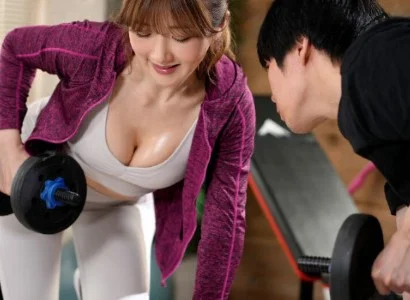 Cặp đôi chàng trai số hưởng và nữ PT gợi cảm quan hệ tình dục